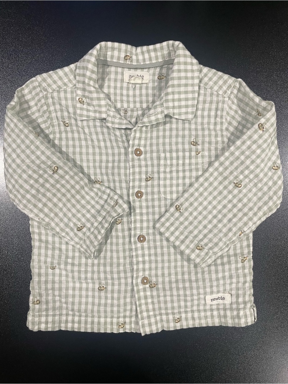 Sage & White Gingham Button-Down Shirt with Bees. Fits 12-18 mo. 🐝 💚